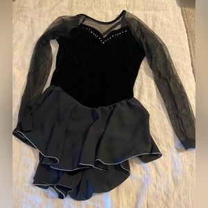 Jerry’s women’s figure skating dress